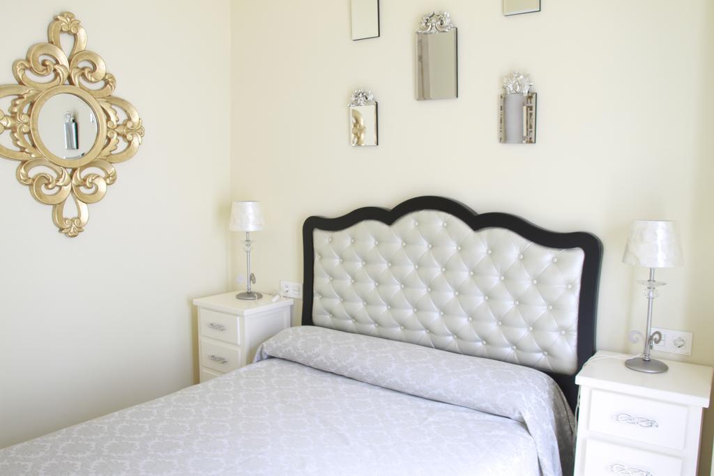 Hostal Flor De Lis- Lojo Hotel Conil De La Frontera Eksteriør billede