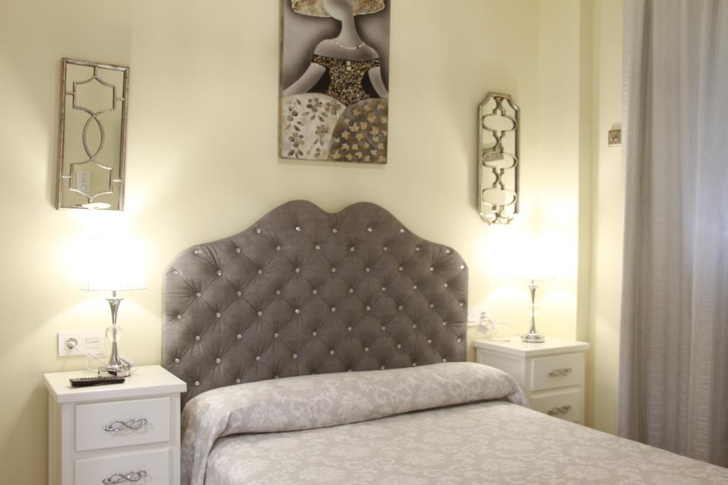 Hostal Flor De Lis- Lojo Hotel Conil De La Frontera Eksteriør billede